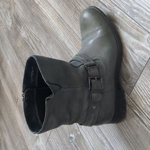 Blondo Green Leather Aquaprotect Ankle Boots 6.5